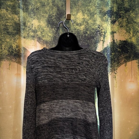 138. CUPIO Small Grey knit Sweater - Picture 2 of 4